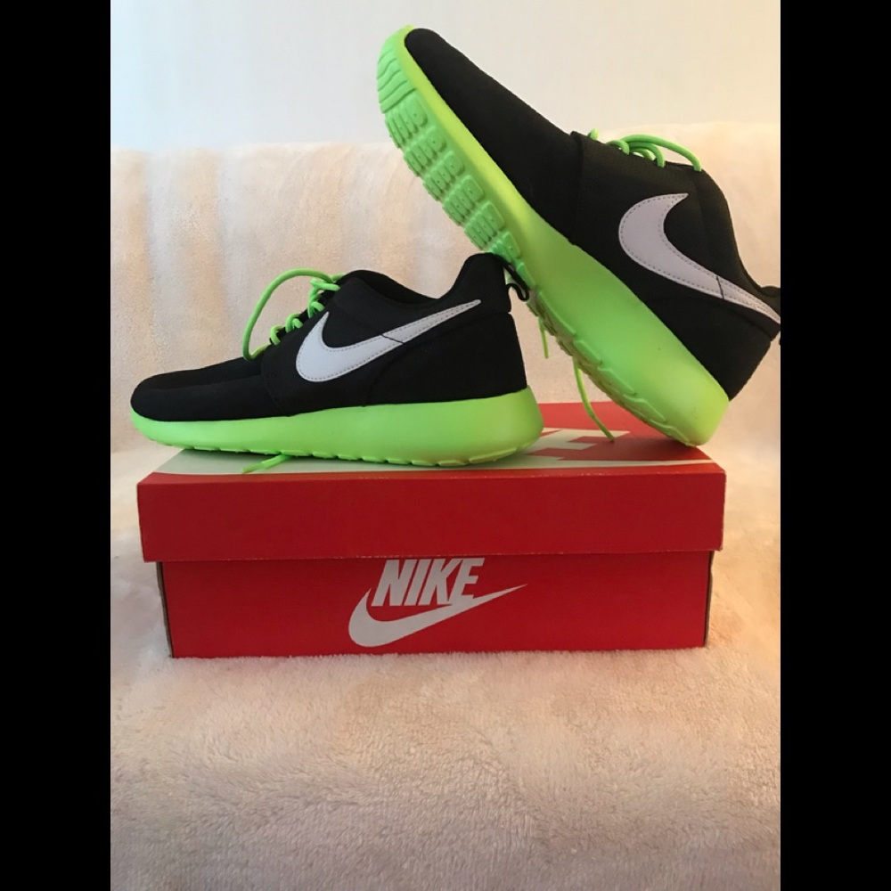 Nike Son Of Force GS Size 6